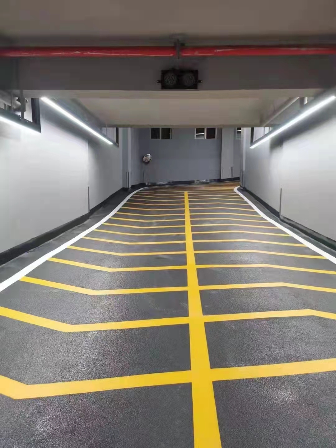 停車場(chǎng)坡道出入口地坪