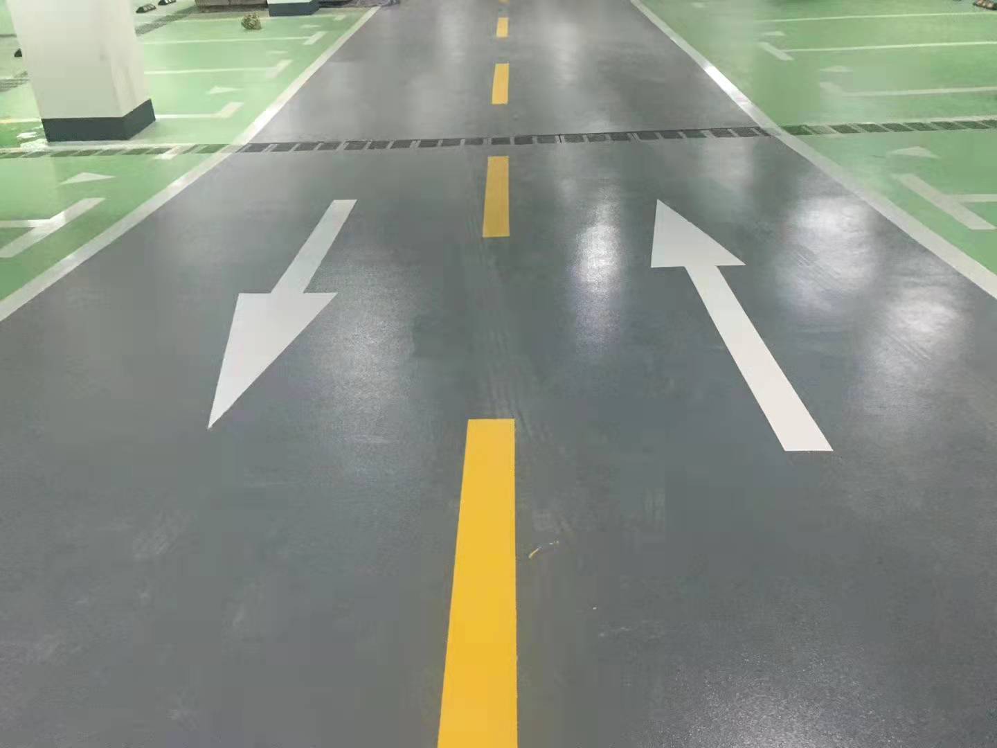 停車場(chǎng)通道地坪漆